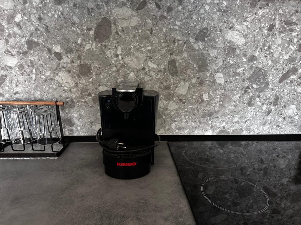 Coffee/tea facilities, Kitchen or kitchenette
