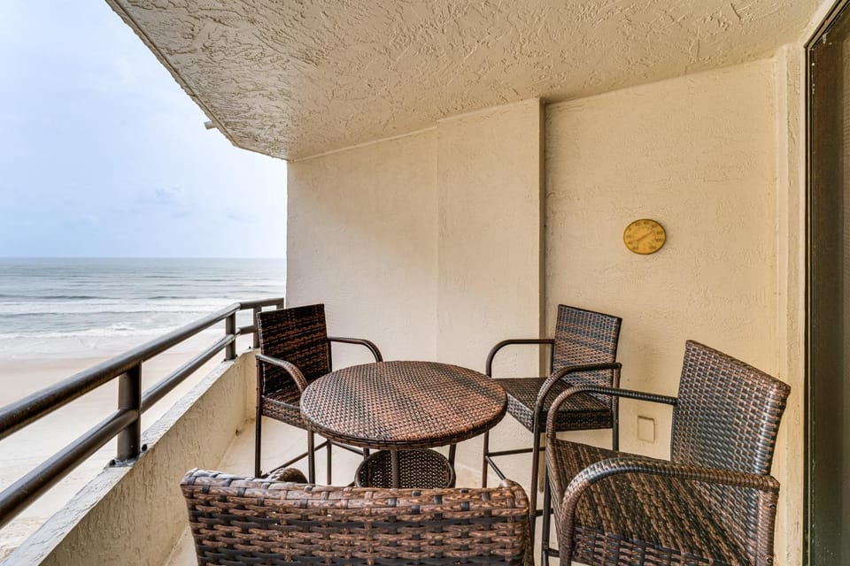 Daytona Beach Shores Condo w/ Oceanfront Pool! House in Daytona Beach Shores