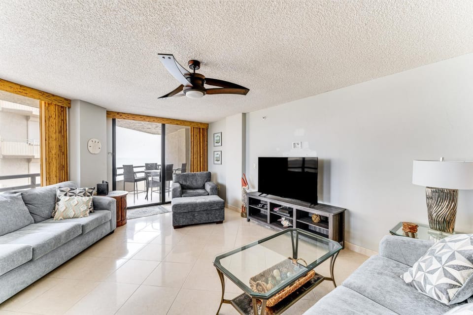 Daytona Beach Shores Condo w/ Oceanfront Pool! House in Daytona Beach Shores