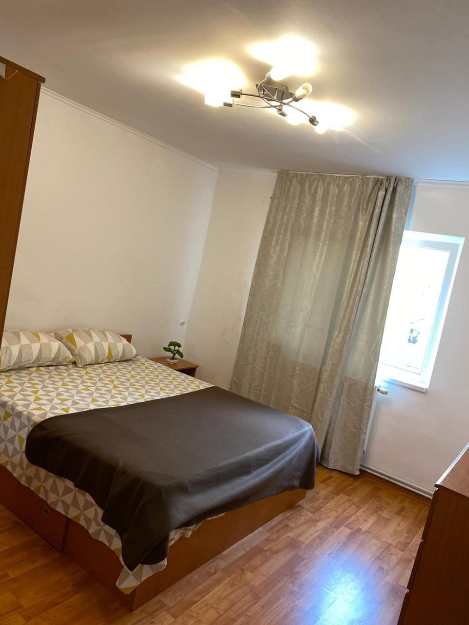 Property building, Bed, Photo of the whole room, Bedroom