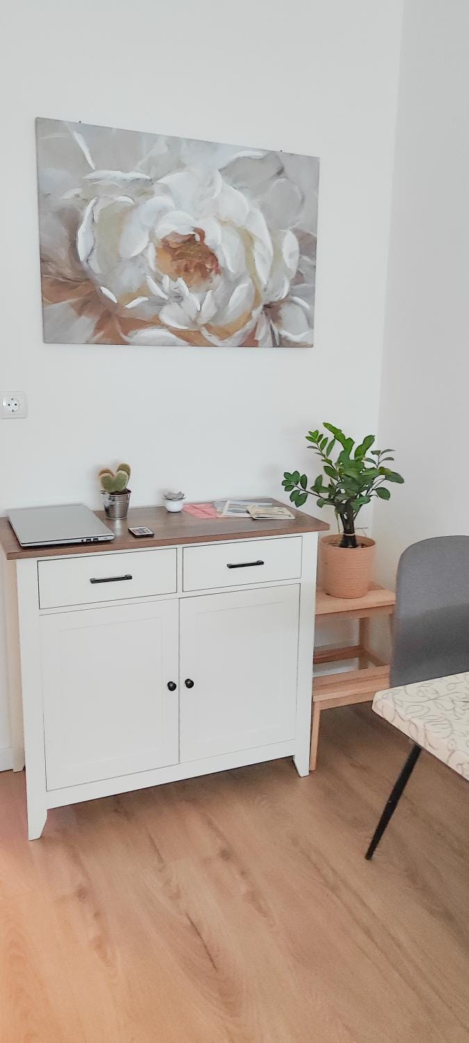Living room, Decorative detail, Seating area