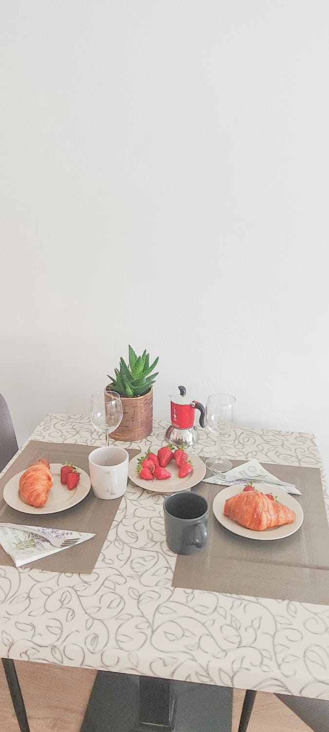 Food and drinks, Food, Breakfast, Lunch, Drinks