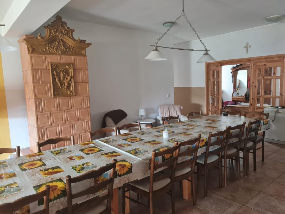 Communal lounge/ TV room, Living room, Seating area, Dining area