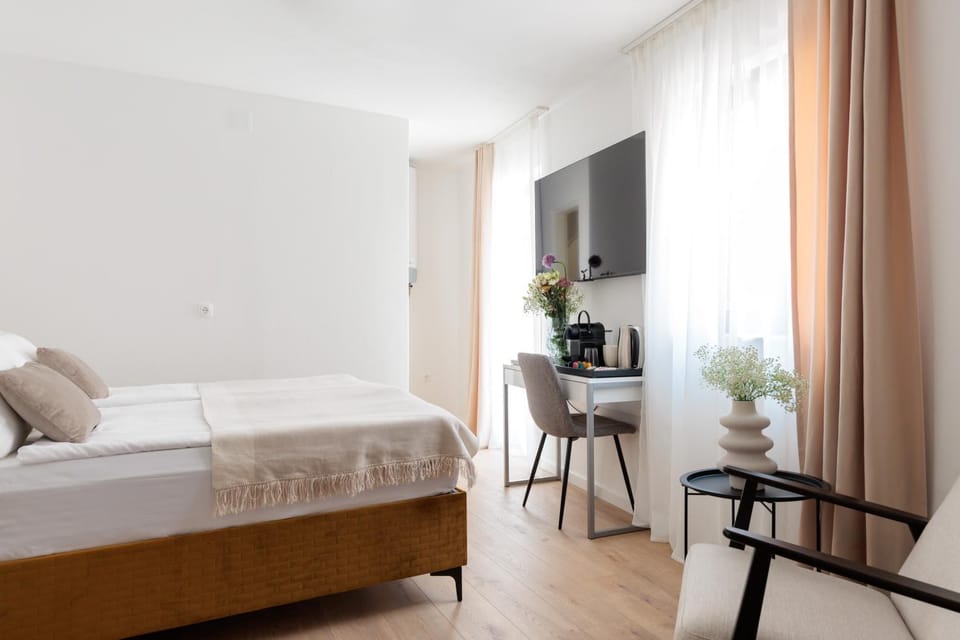 Barbara II - luxury rooms with balcony Bed and Breakfast in Zadar