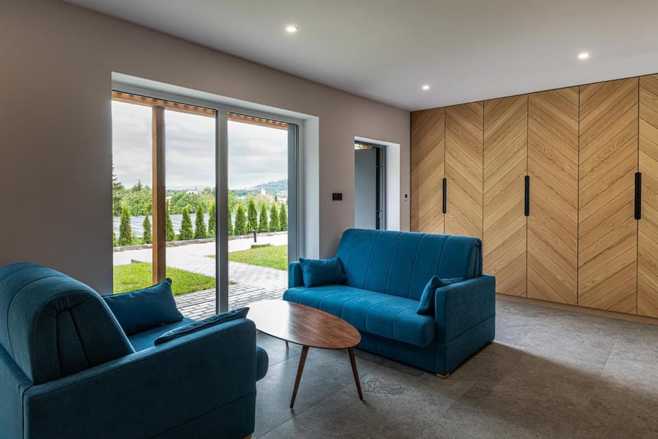 View (from property/room), Living room, City view, Garden view, Mountain view, wardrobe