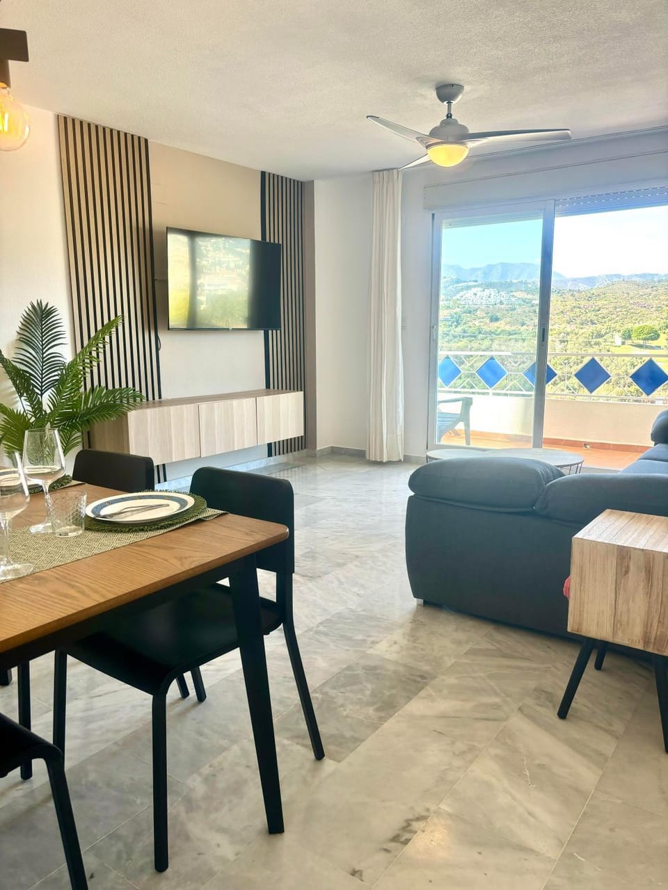 SOLGUEST APARTAMENTO I NAPOLEÓN vistas espectaculares!!! Apartment in Marbella