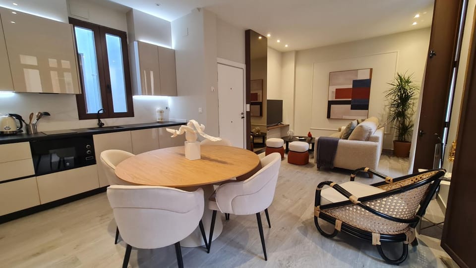 Living room, Dining area, kitchen