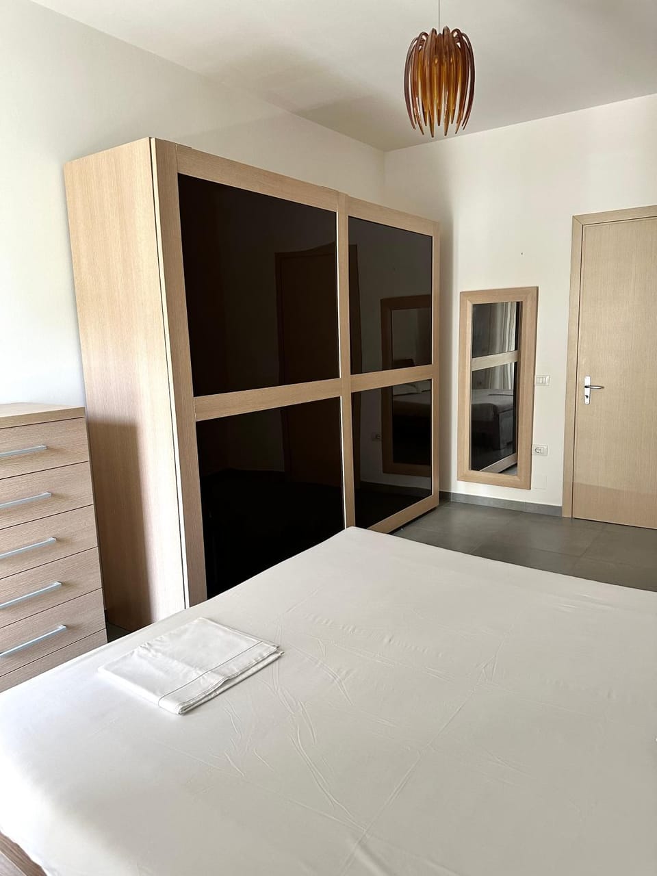 Bed, Photo of the whole room, Bedroom, wardrobe