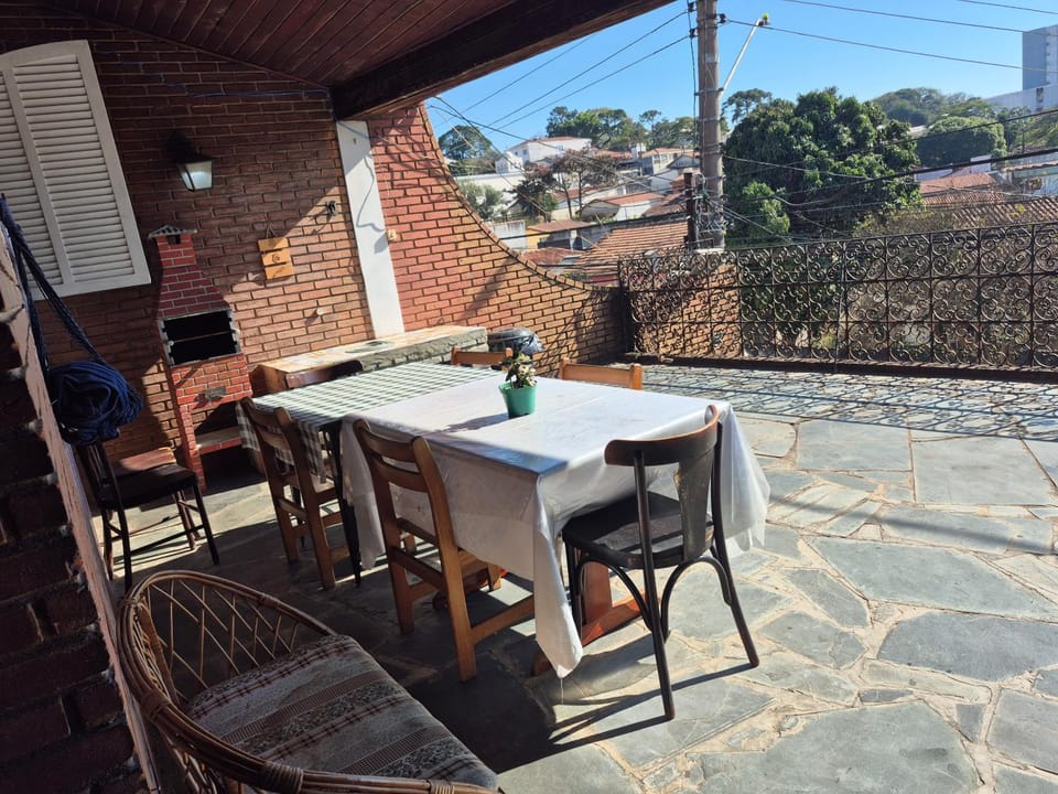 Linda Casa Com Lareira 3 Quartos EXPO SP a 1 km House in São Bernardo do Campo