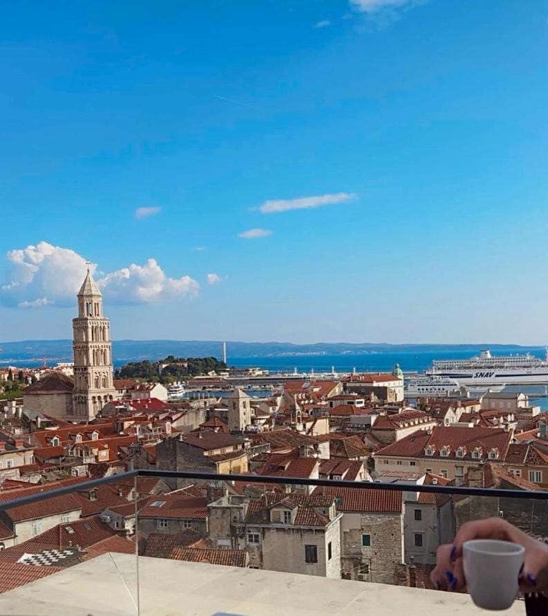 Room Ela Apartment in Split