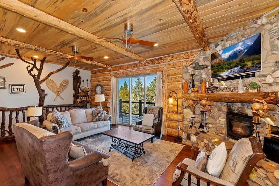 Upscale Designer Chalet Amazing Game Room! House in Big Bear