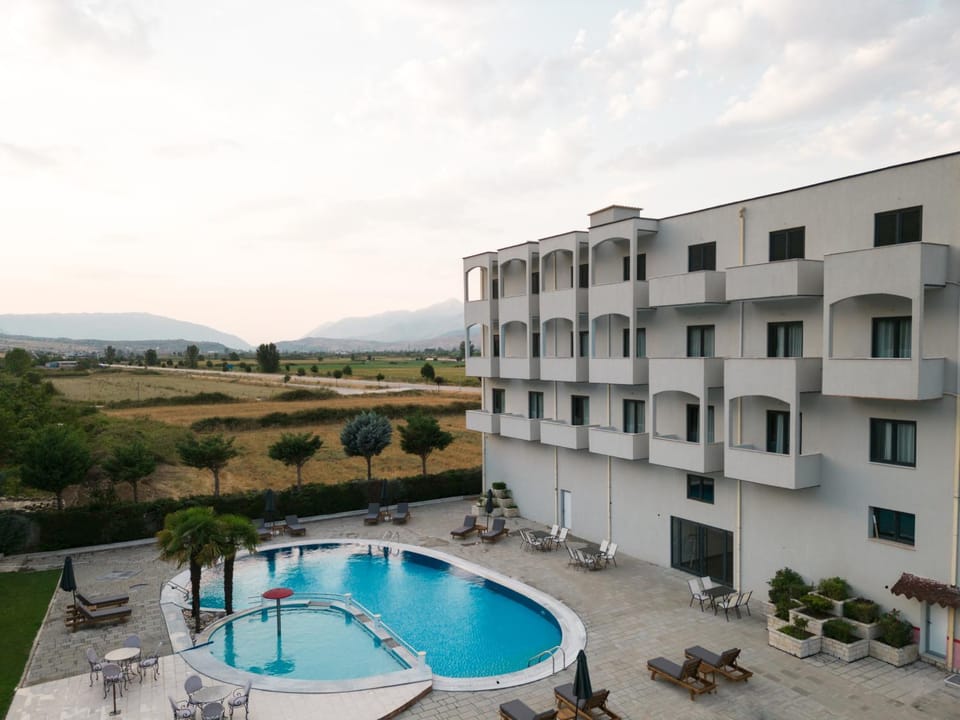Property building, Spring, Day, Natural landscape, Balcony/Terrace, Mountain view, Pool view, Swimming pool, sunbed