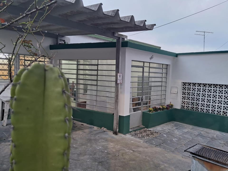 Property building, Facade/entrance, Day