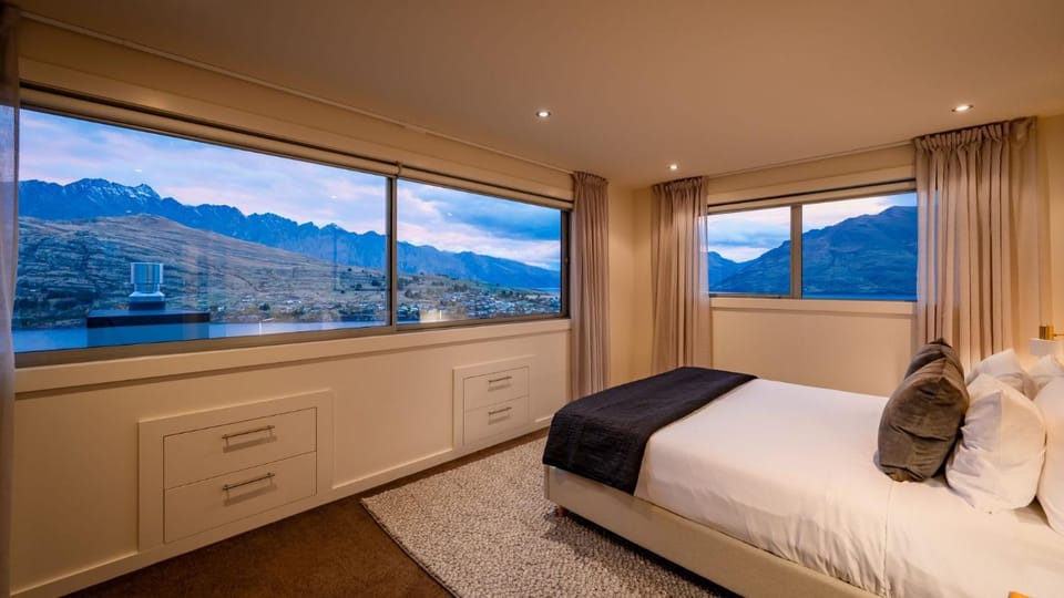 Tahuna Vista-Fire Place-Hot Tub -Free Parking -BBQ House in Queenstown