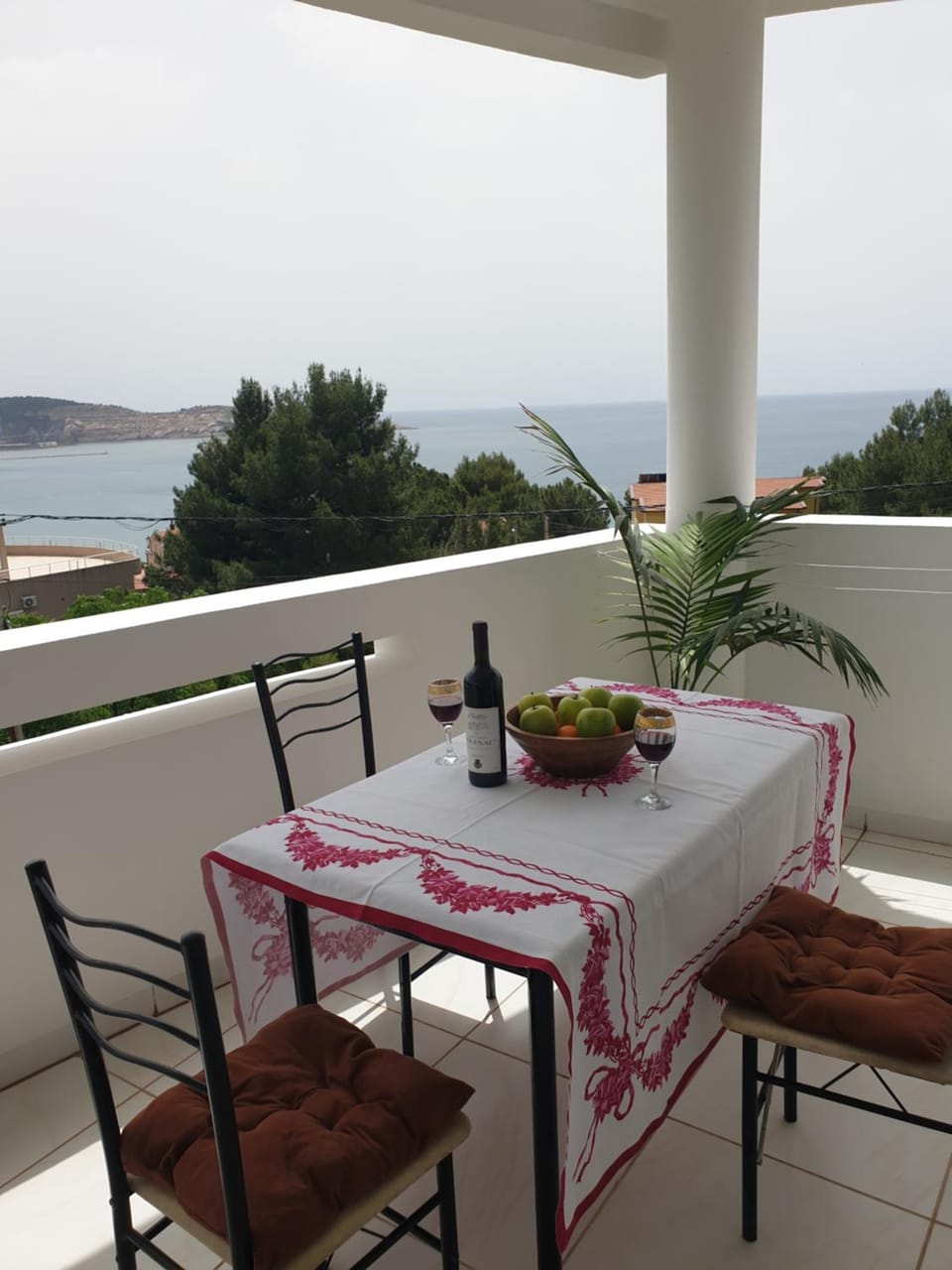 View (from property/room), Balcony/Terrace, Seating area, Sea view