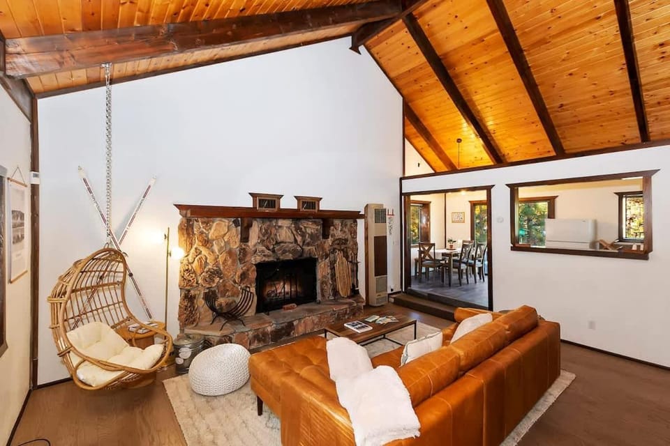 Closer to the Stars Cabin with Fire Pit Cabin in Southern California