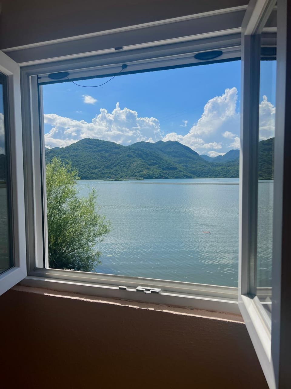 Natural landscape, Lake view, Mountain view