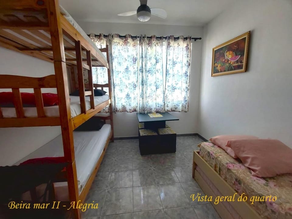 Bedroom, Text overlay