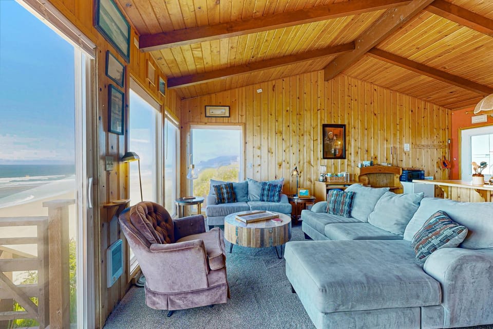 Eagle's Bluff House in Devils Lake