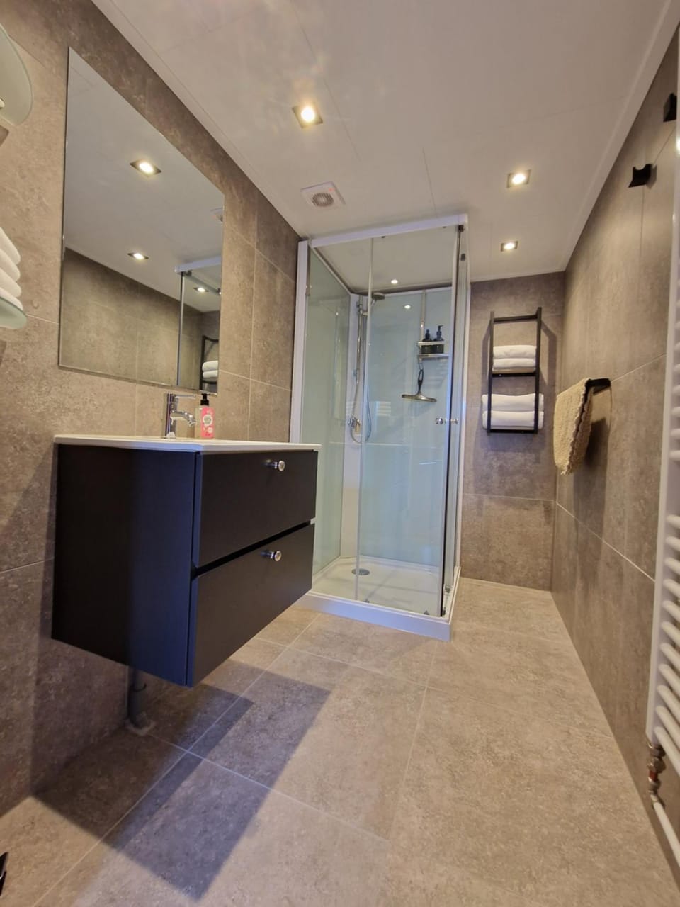 Shower, Bathroom