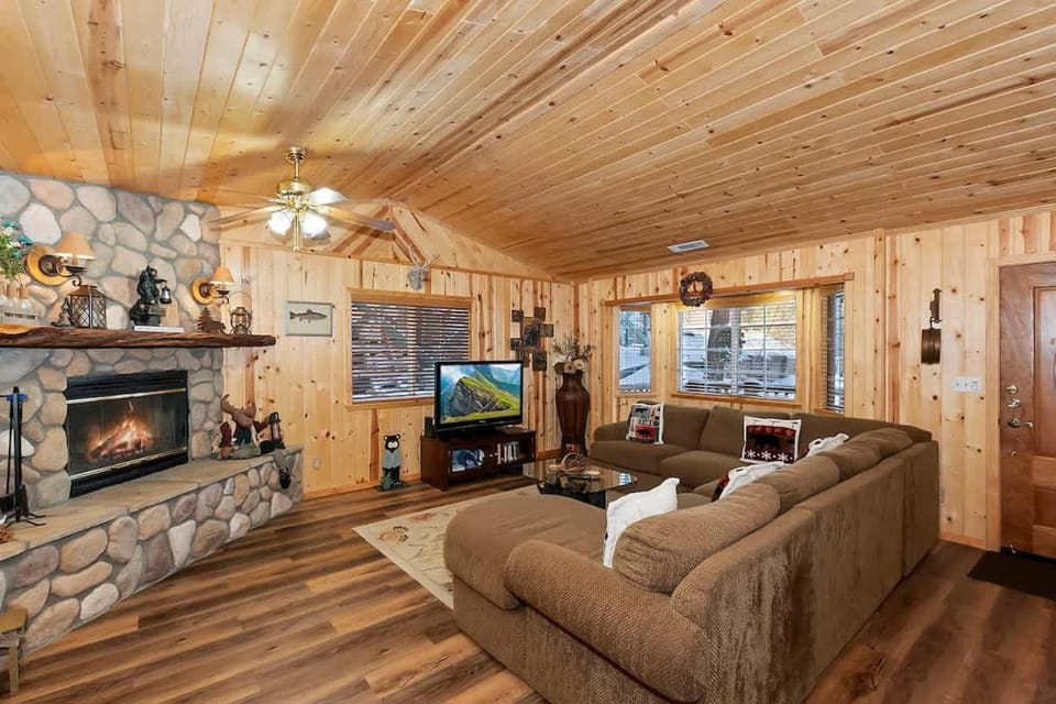 NEW Hibernation Station Close to Snow Summit House in Big Bear