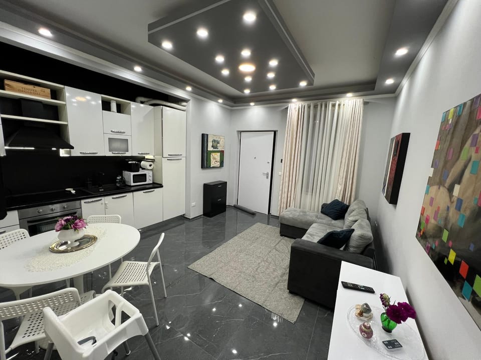 TV and multimedia, Kitchen or kitchenette, Dining area, oven