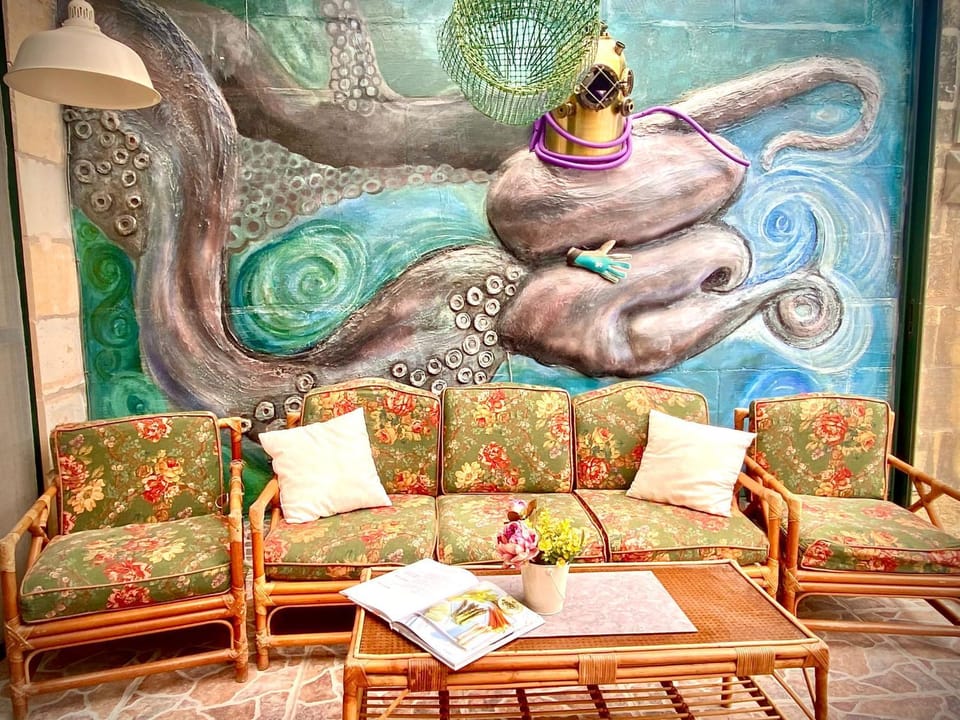 Seating area