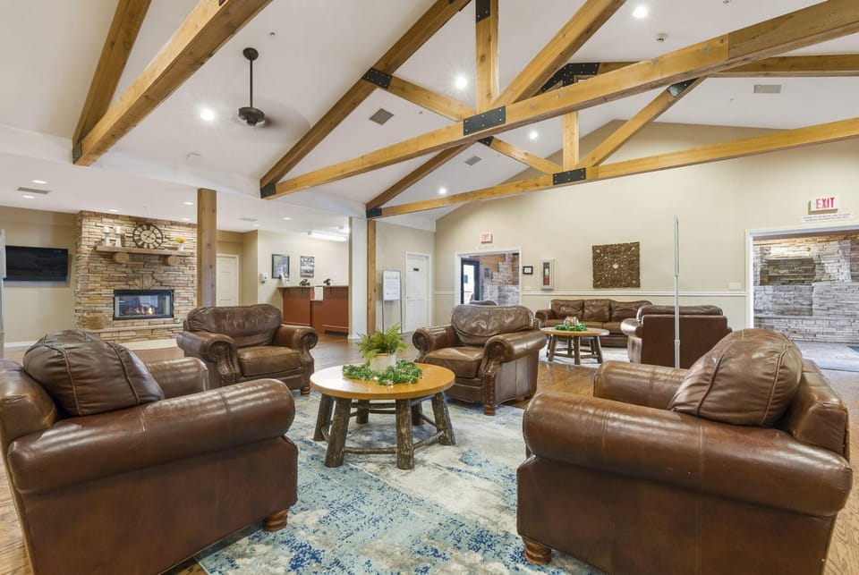 Communal lounge/ TV room
