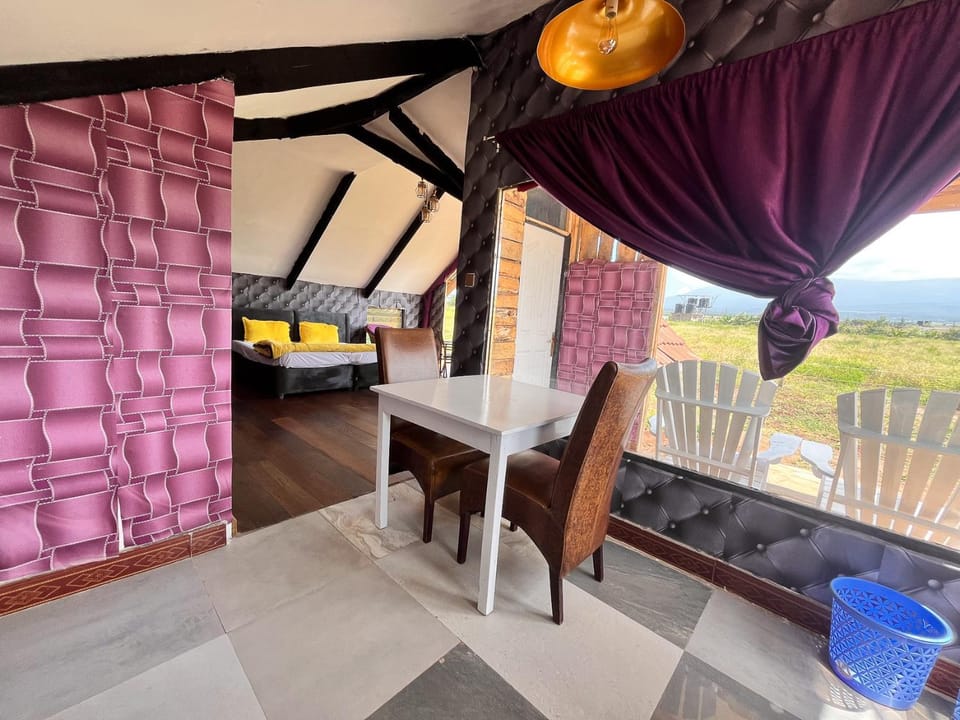 Amboseli Glass Cabin Cabin in Kenya