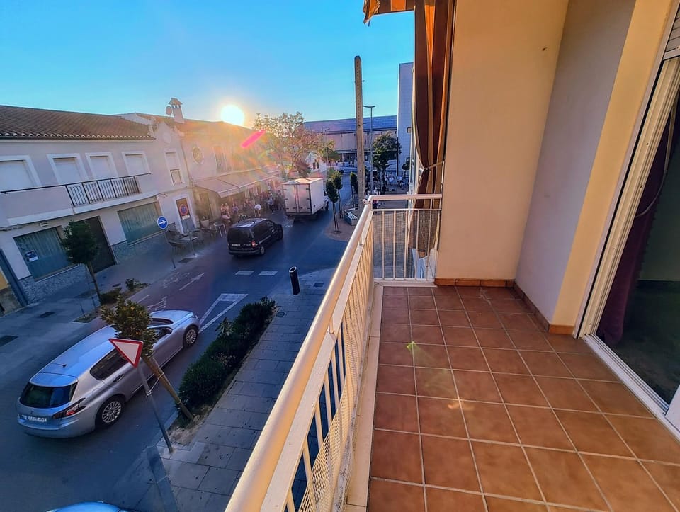 Neighbourhood, View (from property/room), Balcony/Terrace, Street view, Sunset