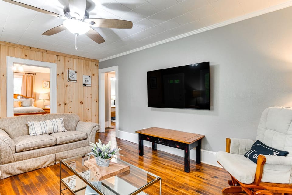 3 Mi to Dtwn! Forest City Haven w/ Furnished Patio House in Tennessee