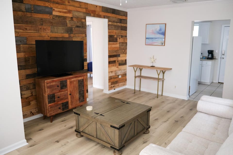 Living room, Entertainment