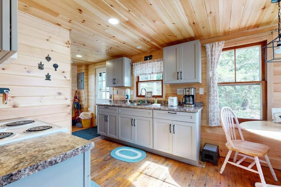 China Loon House in Maine