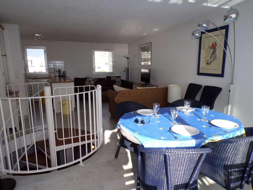 3 pièces avec piscine sur la plage, proche commerces - FR-1-328-166 Apartment in La Grande-Motte