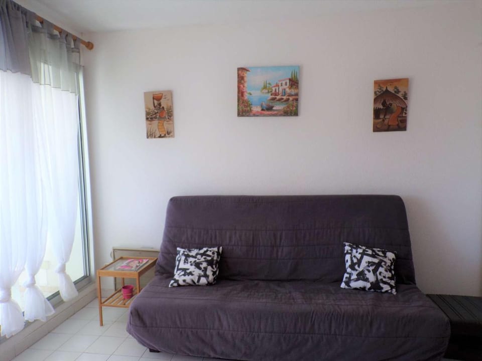 2 Pièces avec Piscine, Proche Plage et Commerces, Quartier Calme avec Parking Privé - FR-1-328-145 Apartment in La Grande-Motte