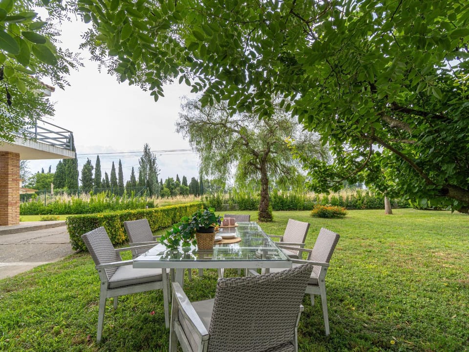 Casa de Vacaciones: A/A, WiFi, Barbacoa, Gran Jardín, Parking, Deporte - Sant Pere Pescador - ES-89-140 Villa in Alt Empordà