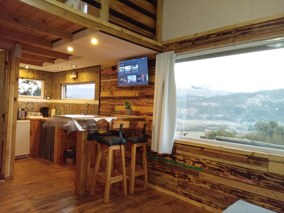 Natural landscape, Balcony/Terrace, Dining area