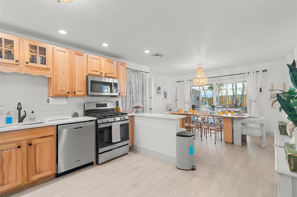Boho Bliss 3BR Escape Pool & Backyard Oasis House in West Palm Beach