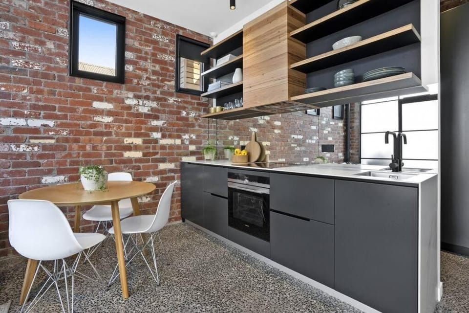 The Pix Studio Modern Industrial Stay Apartment in Geelong West