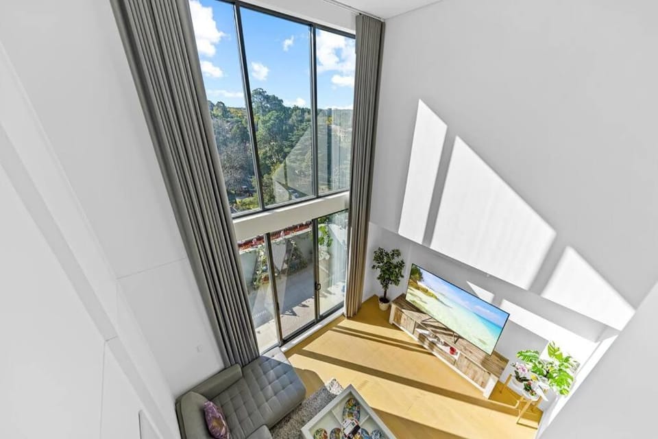 Epping Sunlit Luxury Loft - 2Beds & High Ceilings Apartment in Sydney