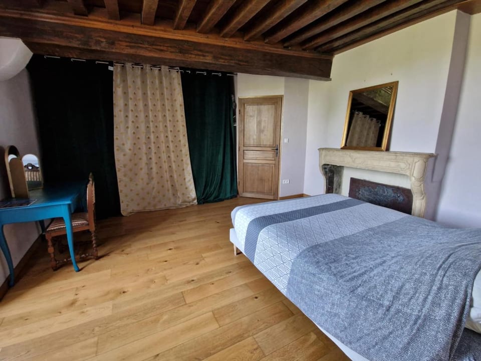 Suite parentale privée avec salle de bain Apartment in Bourgogne-Franche-Comté