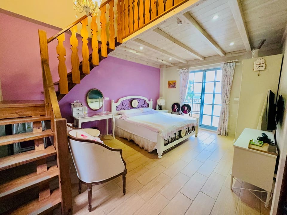 Bed, TV and multimedia, Photo of the whole room, Seating area