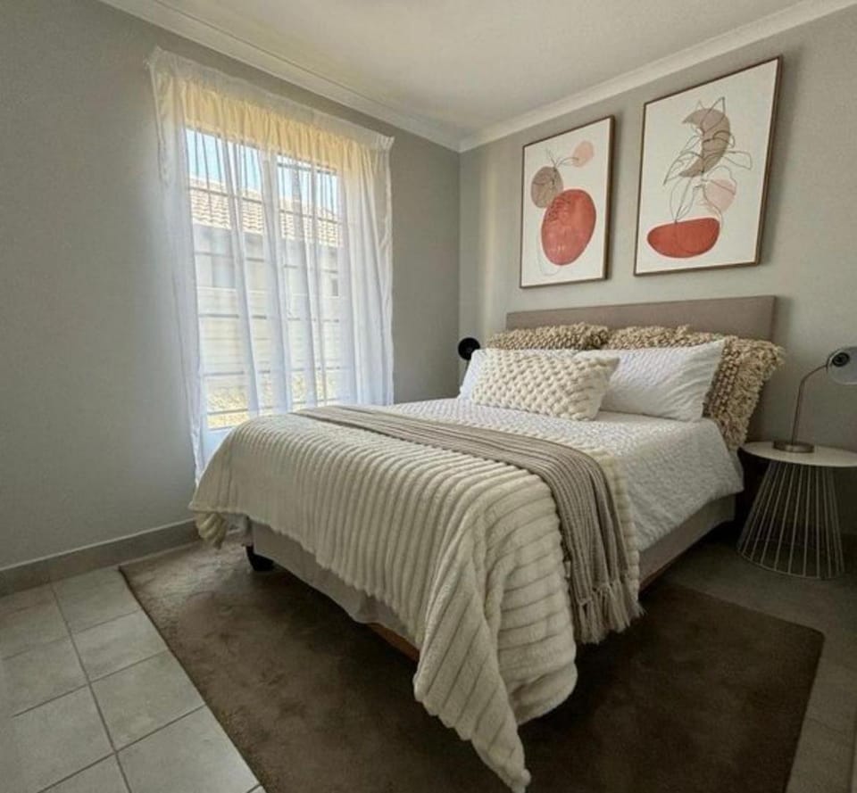 Lux Homes Property's Apartment in Johannesburg