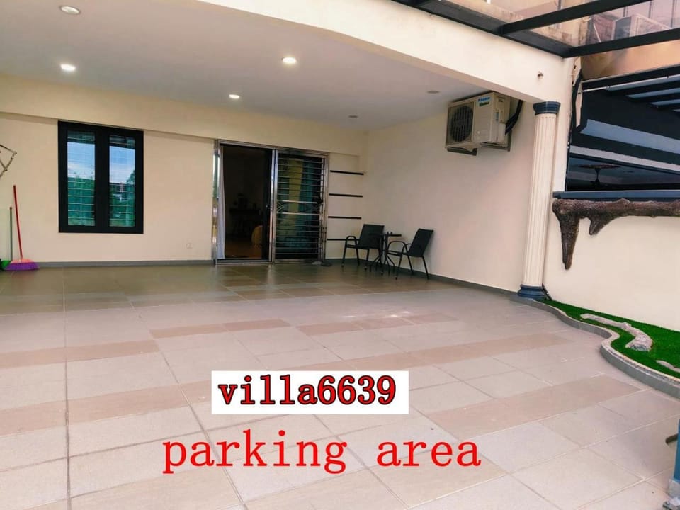 Area Bandar Putra Kulai 4-6BR near AEON IOI Airport Villa in Johor