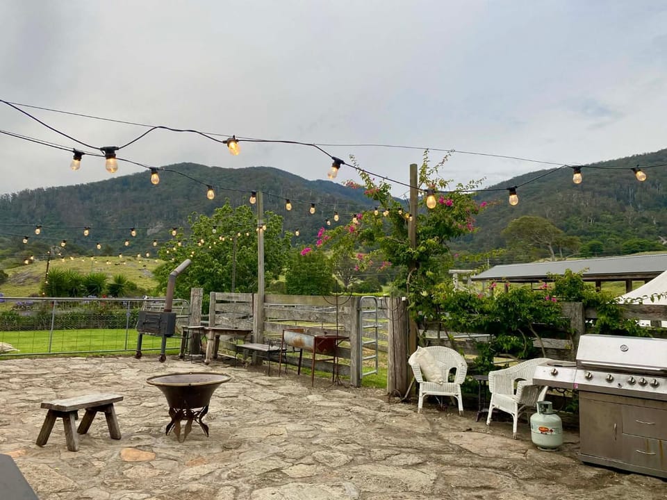 Mountain View Tilba Tilba - Glamping Campground/ 
RV Resort in Central Tilba