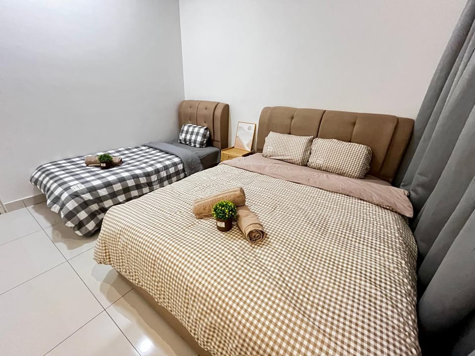 Bed, Bedroom, towels