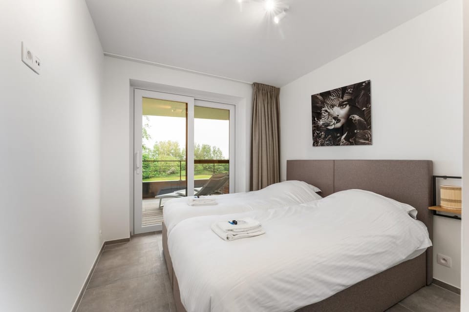 Bed, Balcony/Terrace, Bedroom