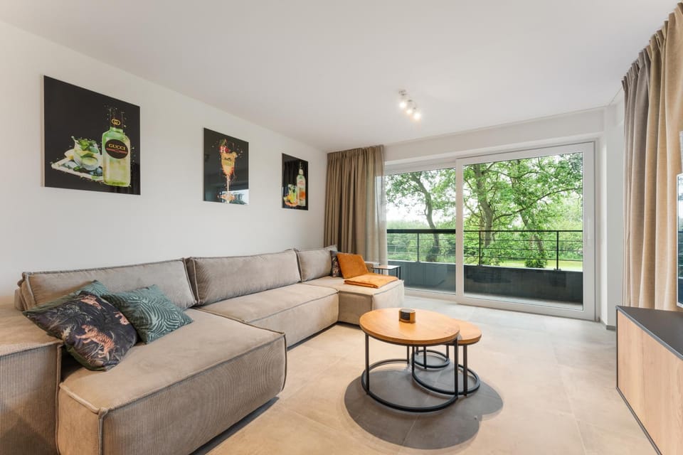 TV and multimedia, View (from property/room), Seating area