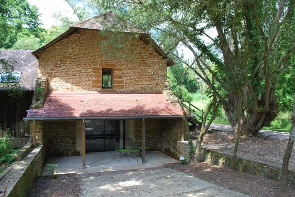 Les Bambous, avec piscine, tennis et lac privatif House in Normandy