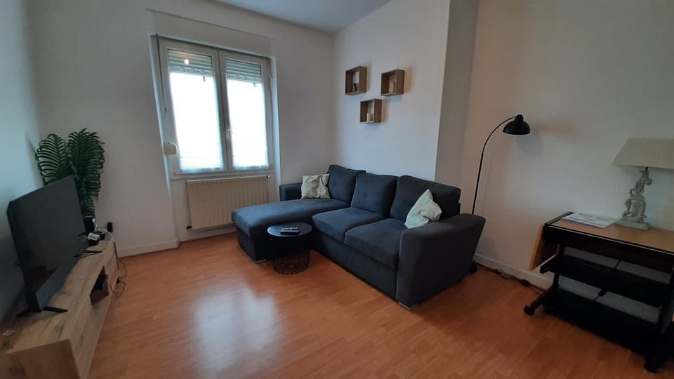 Communal lounge/ TV room, TV and multimedia, Living room, Seating area